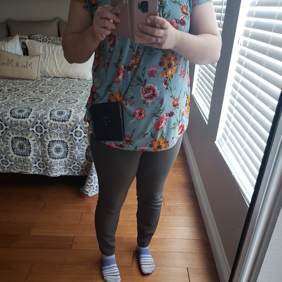 Steve Madden Leather Crossbody Bag - Picture 6 of 6